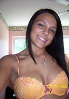 Фоткает себя и отправляет снимки парню 4 фото Фоткает себя и отправляет снимки парню 4 фото