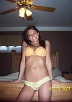 Фоткает себя и отправляет снимки парню 5 фото Фоткает себя и отправляет снимки парню 5 фото