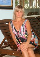 Мамка раздевается до гола даже зимой на улице 2 фото Мамка раздевается до гола даже зимой на улице 2 фото