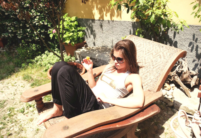 Сексапильная детка обнажила свое тело 5 фотография