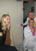 Компания организовала дома эротические конкурсы 2 фото Компания организовала дома эротические конкурсы 2 фото