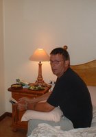 Любовники развлекаются топлесс у бассейна 8 фото Любовники развлекаются топлесс у бассейна 8 фото