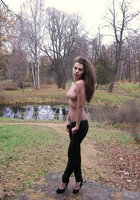 Студентка обнажила грудь и киску в беседке 6 фото Студентка обнажила грудь и киску в беседке 6 фото