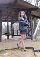 Студентка обнажила грудь и киску в беседке 10 фото Студентка обнажила грудь и киску в беседке 10 фото