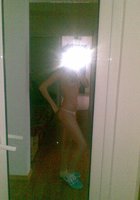 Худая мамка разделась перед любовником 6 фото