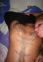 Худая мамка разделась перед любовником 33 фото