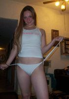 ДОверилась партнеру и показала свою дырочку в камеру 1 фото ДОверилась партнеру и показала свою дырочку в камеру 1 фото