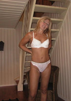 Домохозяйка осталась в особняке одна 1 фото Домохозяйка осталась в особняке одна 1 фото