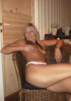 Домохозяйка осталась в особняке одна 8 фото Домохозяйка осталась в особняке одна 8 фото