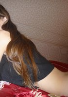 Стройная брюнетка красуется голой на кровати 5 фото Стройная брюнетка красуется голой на кровати 5 фото