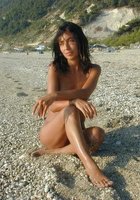 Отпускница купается в море без лифчика 1 фото Отпускница купается в море без лифчика 1 фото