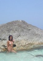 Отпускница купается в море без лифчика 8 фото Отпускница купается в море без лифчика 8 фото