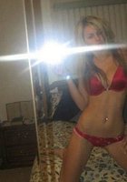 Блондинка фотографирует себя в зеркале 6 фото Блондинка фотографирует себя в зеркале 6 фото