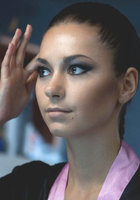 Красивая шатенка вышла на прогулку без белья 1 фото Красивая шатенка вышла на прогулку без белья 1 фото