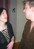 Неформалка сосет парню и трахается с ним 12 фото Неформалка сосет парню и трахается с ним 12 фото