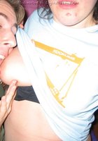 Неформалка сосет парню и трахается с ним 8 фото Неформалка сосет парню и трахается с ним 8 фото