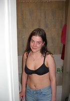 Неформалка сосет парню и трахается с ним 6 фото Неформалка сосет парню и трахается с ним 6 фото