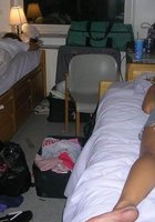 Пьяные девки позируют перед камерами без одежды 1 фото Пьяные девки позируют перед камерами без одежды 1 фото