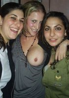 Пьяные девки позируют перед камерами без одежды 7 фото Пьяные девки позируют перед камерами без одежды 7 фото