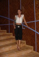 Красивые попки молодых девушек в стрингах 5 фото Красивые попки молодых девушек в стрингах 5 фото