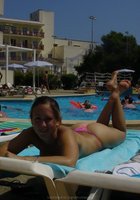 Красивые попки молодых девушек в стрингах 20 фото Красивые попки молодых девушек в стрингах 20 фото