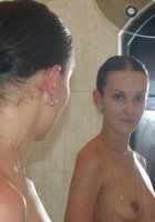 Толпа пьяных девушек устроила лесбийскую оргию в сауне 9 фото Толпа пьяных девушек устроила лесбийскую оргию в сауне 9 фото