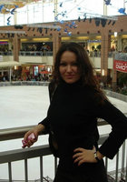 Жительница столицы после прогулки раздевается в спальне 1 фото Жительница столицы после прогулки раздевается в спальне 1 фото