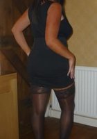 Зрелая женщина с сексуальной грудью позирует без лифчика 7 фото Зрелая женщина с сексуальной грудью позирует без лифчика 7 фото