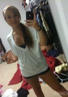 Подборка девок, делающих селфи перед зеркалом 12 фото Подборка девок, делающих селфи перед зеркалом 12 фото