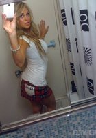 Подборка девок, делающих селфи перед зеркалом 10 фото Подборка девок, делающих селфи перед зеркалом 10 фото