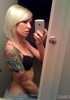 Подборка девок, делающих селфи перед зеркалом 13 фото Подборка девок, делающих селфи перед зеркалом 13 фото