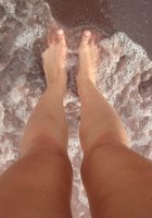 Четыре девицы в эротических трусиках светят сисечками у палаток 20 фото Четыре девицы в эротических трусиках светят сисечками у палаток 20 фото