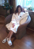 Худая модель предстала голой перед камерой 6 фото Худая модель предстала голой перед камерой 6 фото