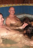 Свингеры развлекаются в сауне 1 фото Свингеры развлекаются в сауне 1 фото