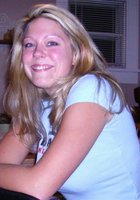 Девушка сидит на мотоцикле в красном корсете 16 фото Девушка сидит на мотоцикле в красном корсете 16 фото