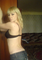 Стройная красотка показывает вагину, анус и милые сиськи 4 фото Стройная красотка показывает вагину, анус и милые сиськи 4 фото