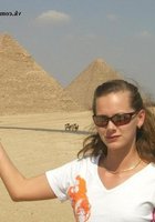 Голая девушка развлекается на отдыхе с подругой 16 фото Голая девушка развлекается на отдыхе с подругой 16 фото