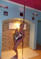 Баловница снимает вещи и хвастается большими сиськами в квартире 3 фото Баловница снимает вещи и хвастается большими сиськами в квартире 3 фото