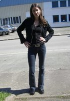 Стройняшка сосет член и трахается в попу в комнате 1 фото Стройняшка сосет член и трахается в попу в комнате 1 фото