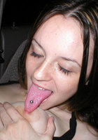 Миниатюрная подруга фачит себя длинным дилдо 3 фото Миниатюрная подруга фачит себя длинным дилдо 3 фото