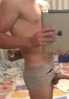 Нескромные парни показывают голые стволы крупным планом 14 фото Нескромные парни показывают голые стволы крупным планом 14 фото