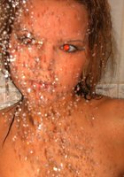 Блондинка с красивыми сиськами купается в душе 5 фото Блондинка с красивыми сиськами купается в душе 5 фото