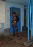 Стройная нимфа с косичками красуется пилоткой раздвигая ноги в чулках 21 фото Стройная нимфа с косичками красуется пилоткой раздвигая ноги в чулках 21 фото