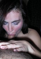 Брюнетка пососала член и получила сперму 15 фото Брюнетка пососала член и получила сперму 15 фото