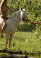 Голые девки на белом коне 11 фото Голые девки на белом коне 11 фото