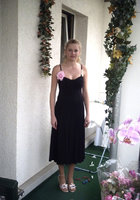 Блондинка купается и лежит на кровати с голой грудью 1 фото Блондинка купается и лежит на кровати с голой грудью 1 фото