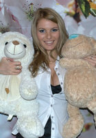 Эро модель позирует и показывает упругие дойки для журнала 8 фото Эро модель позирует и показывает упругие дойки для журнала 8 фото