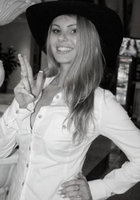 Эро модель позирует и показывает упругие дойки для журнала 5 фото Эро модель позирует и показывает упругие дойки для журнала 5 фото