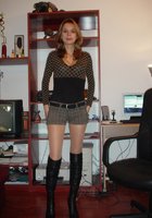 Голая стройняшка играет с двумя самотыками в своей квартире 1 фото Голая стройняшка играет с двумя самотыками в своей квартире 1 фото