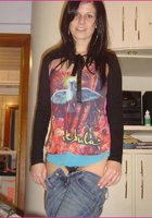 Брюнетка впустила в киску пенис отодвинув белые стринги 2 фото Брюнетка впустила в киску пенис отодвинув белые стринги 2 фото